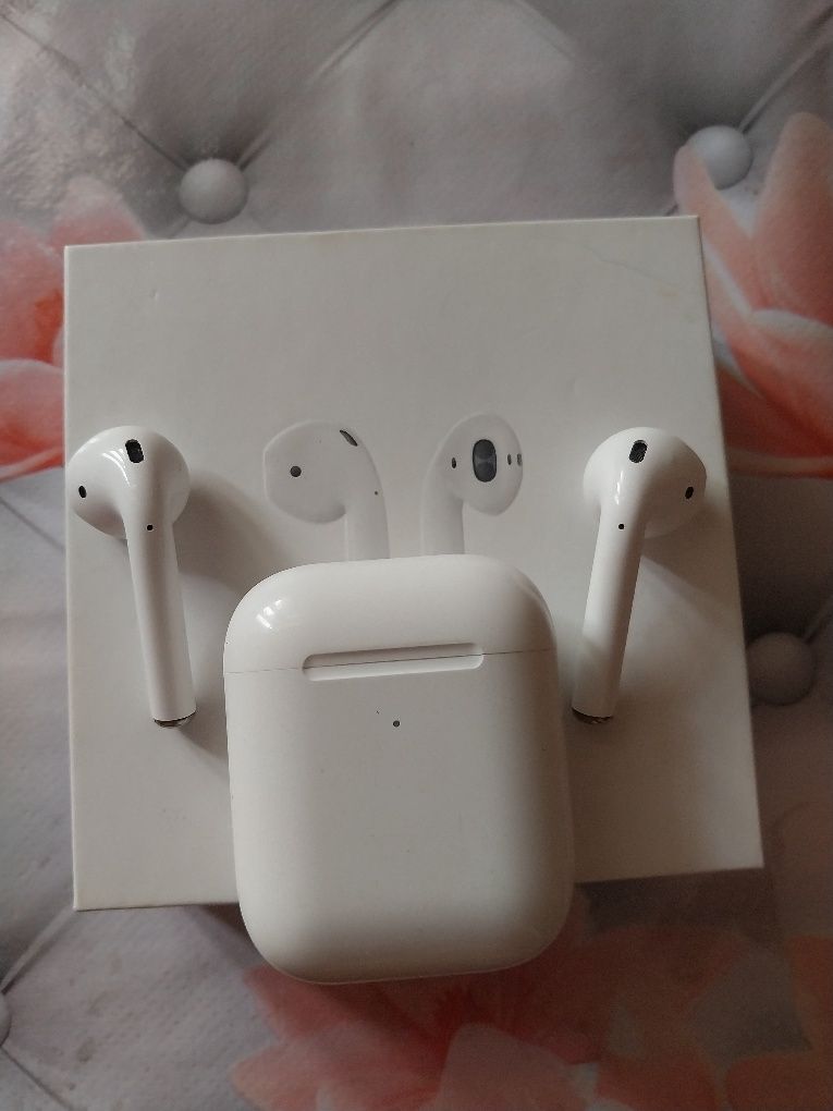 Airpods 2  продаётся