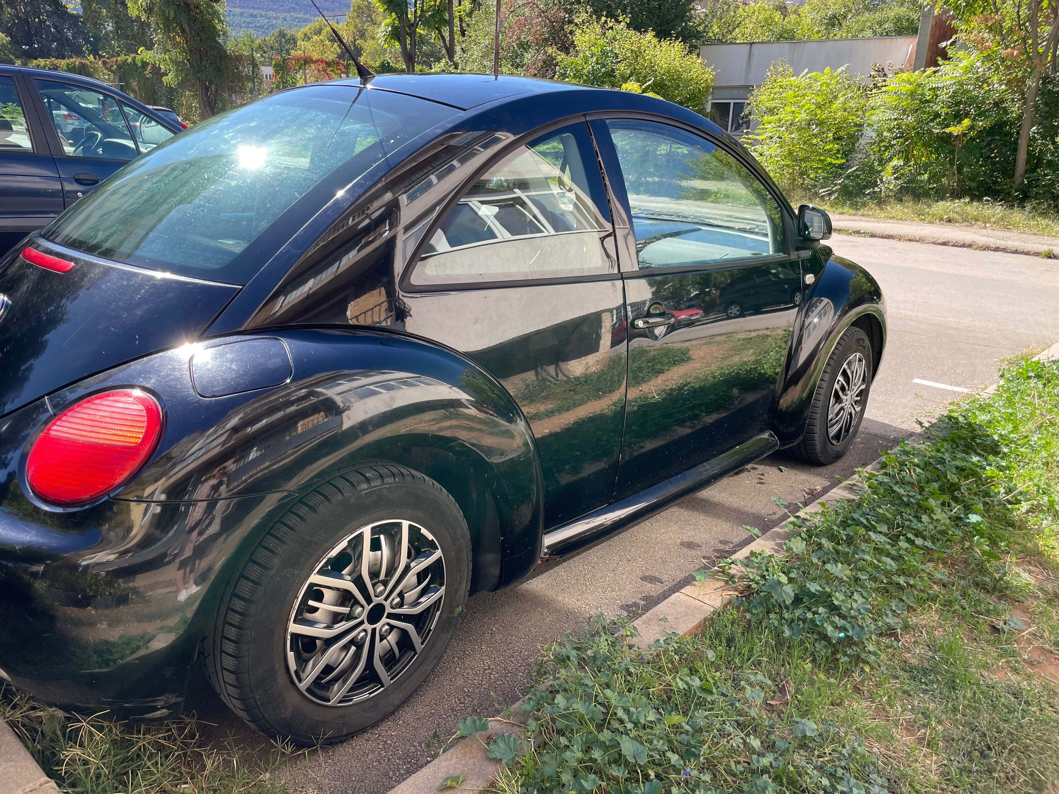 Продавам VW Beetle