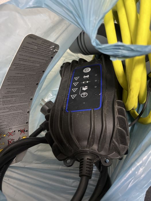 Incarcator Volkswagen Golf Passat Jetta GTe 12E971675BS statie incarca