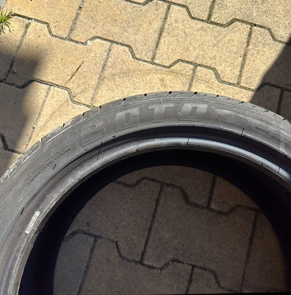 Летни гуми 215/45R17