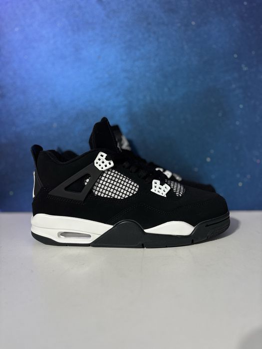 Jordan 4 White Thunder 42