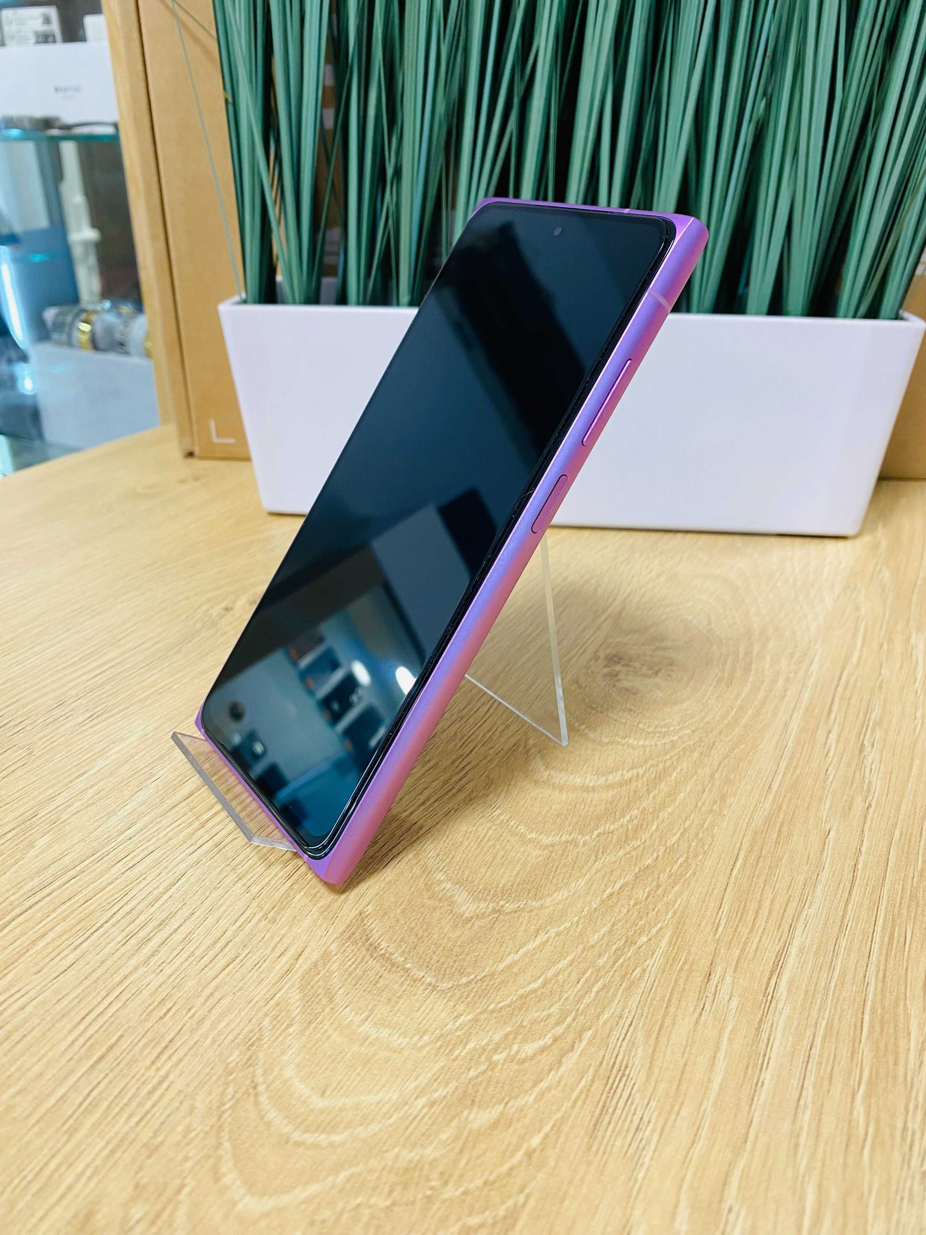 НОВ !!! HMD Skyline, 256GB, 12GB RAM, 5G, Neon Pink