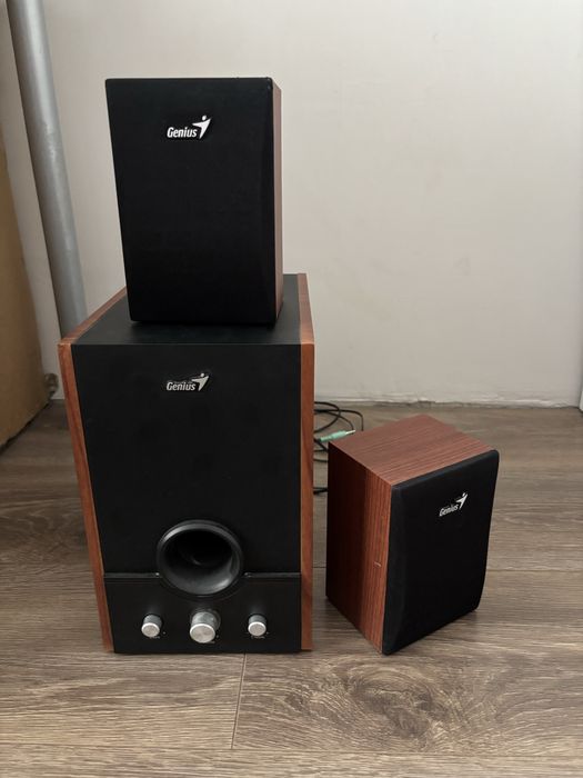 Сабвуфер и колонки 32 Вт