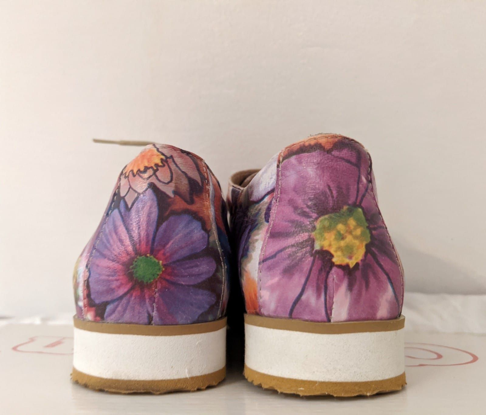 Pantofi piele, imprimeu floral, talpa joasa