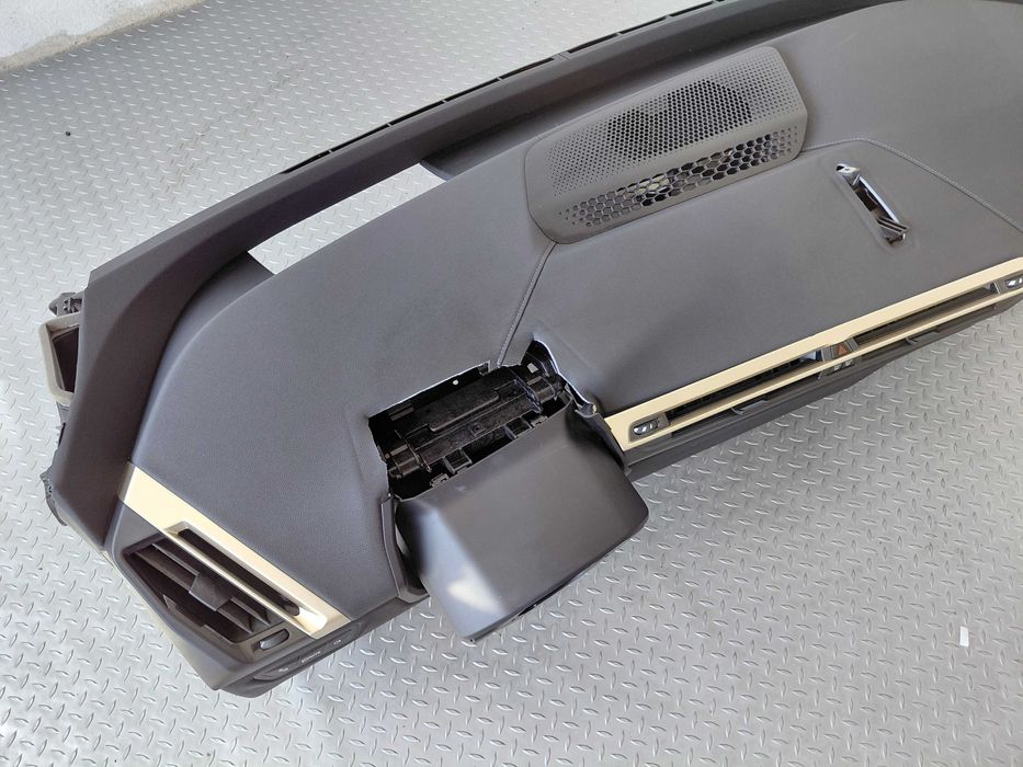 Арматурно Табло за BMW iX I20 с Head Up