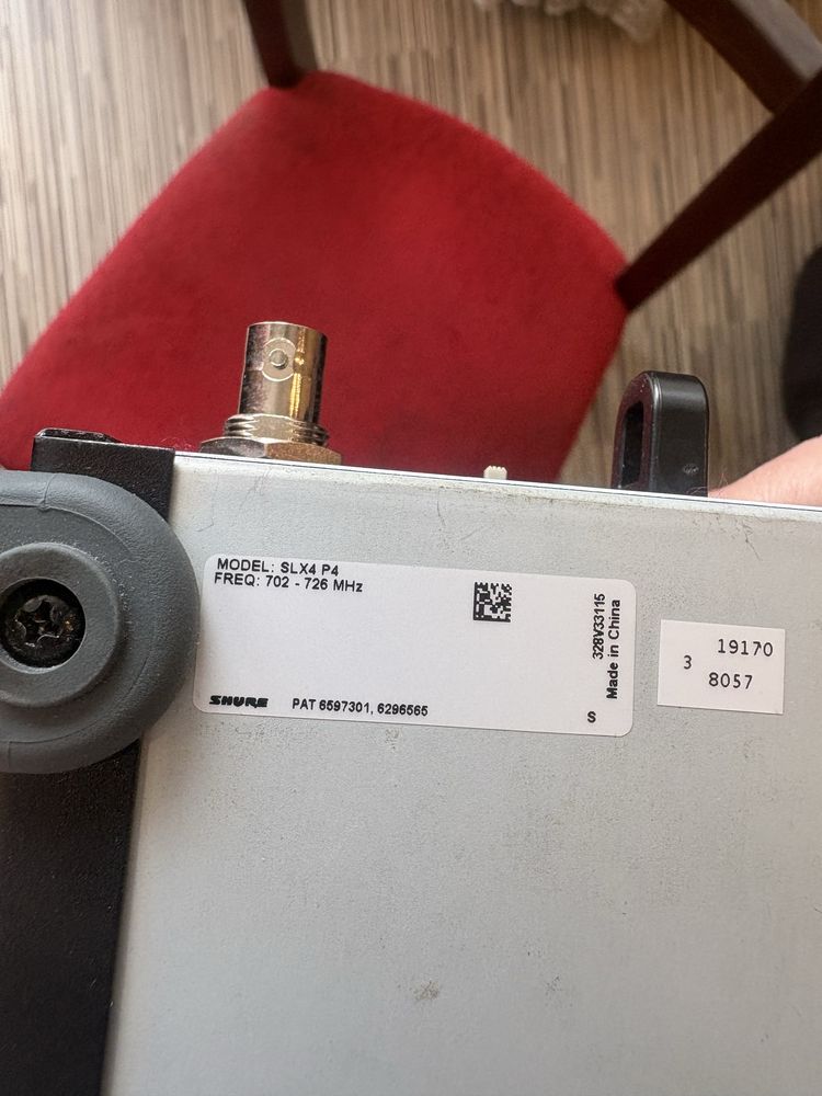 Микрофон Shure SLX4 P4