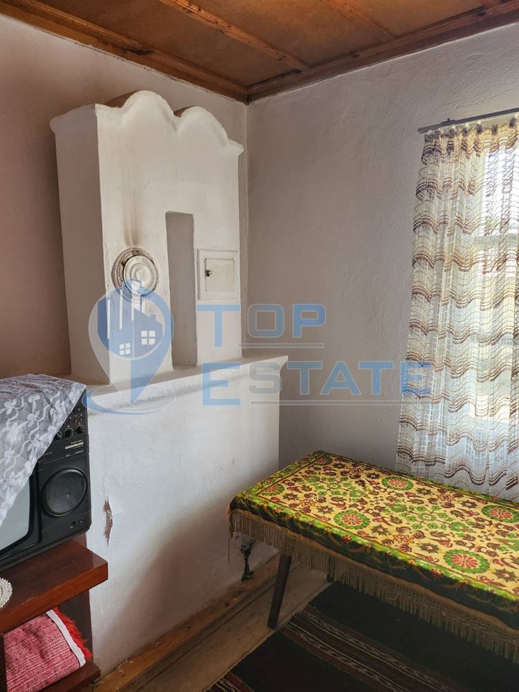 Продава се Къща в Елена - 100 кв.м за 455 €/кв.м - Снимка #4