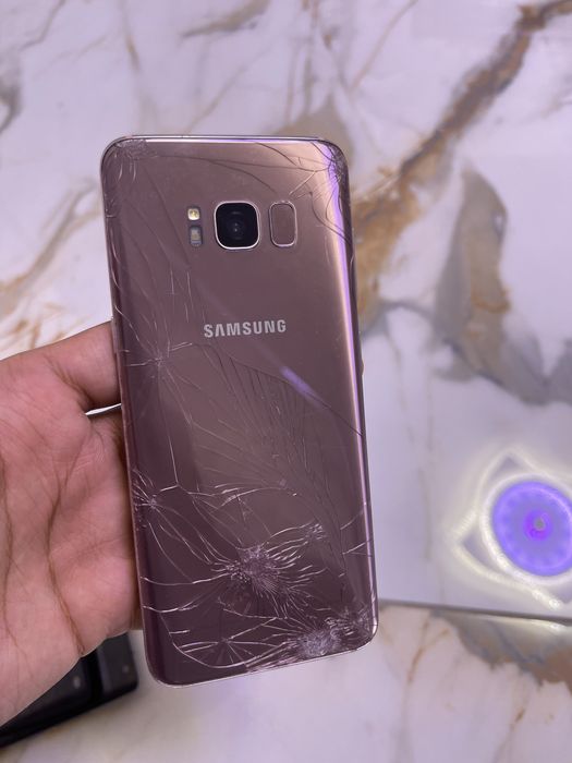 Продавам Samsung Galaxy S8 за Части
