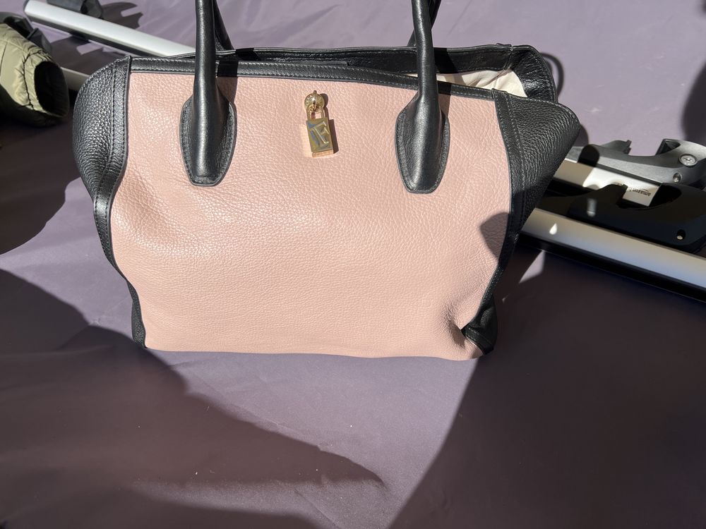 Нова оригинална чанта Furla от естествена кожа с оригиналната торбичка