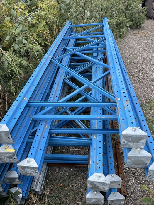 Стелажи грузовые