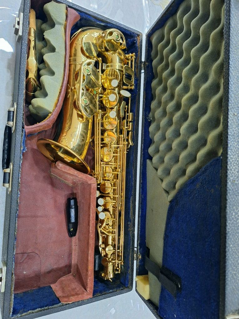 Saxofon B&S series 600