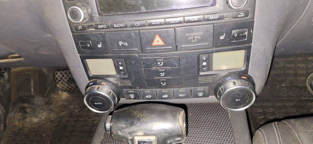 Panou clima Volkswagen Touareg 7L 2005-2009