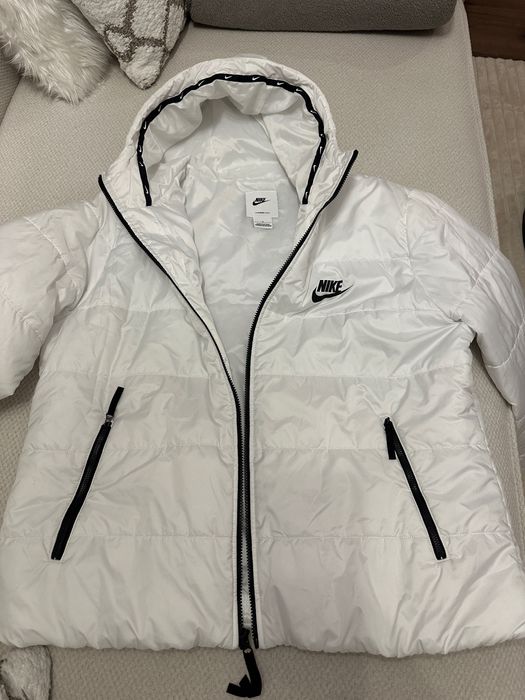 Дамско оувърсайз яке NIKE