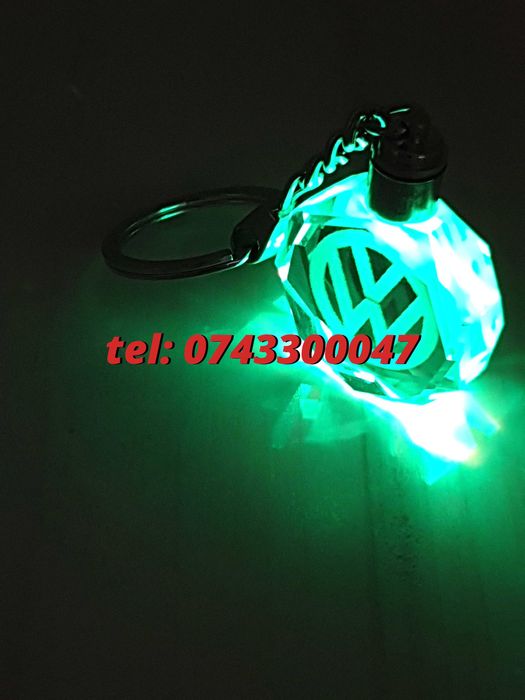 Oferta Breloc Din Sticla Cu Led 6 Culori Diverse Marci Vw Audi Skoda