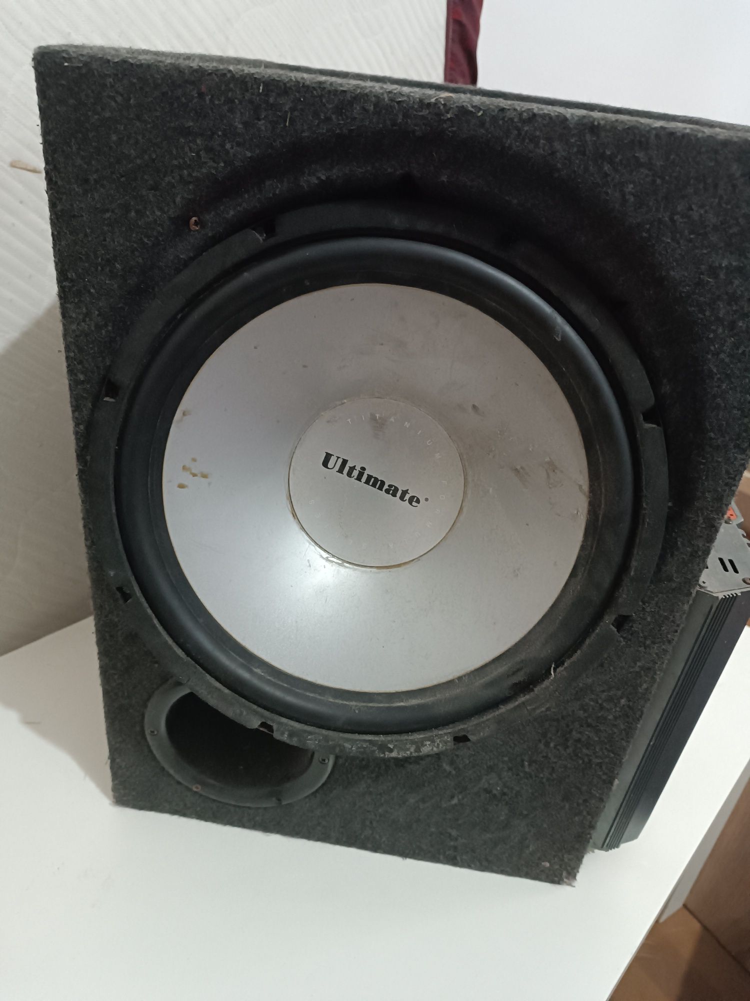 Vând subwoofer jbl de mașină