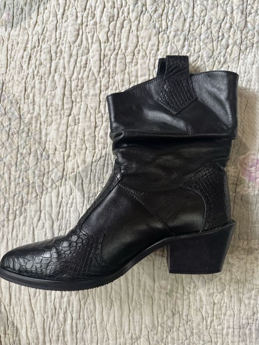 Ciocate de piele, marimea 38