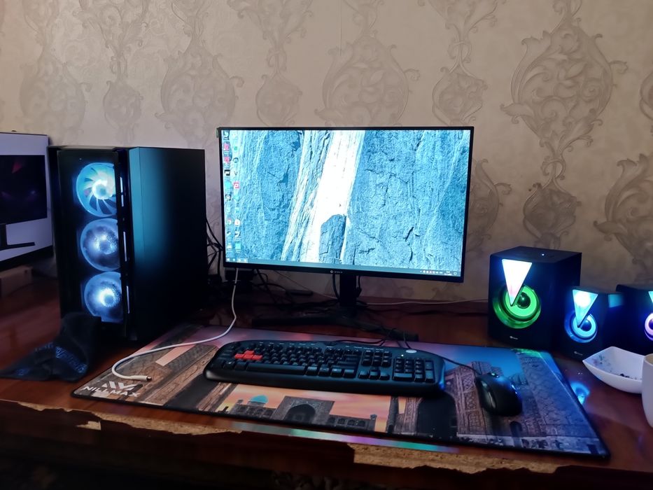 Igravoy kompyuter yangi terilgan hamma joyi chotki