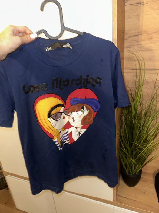 Тениски Armani, Love Moschino