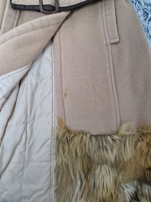 Vând palton 80% lână