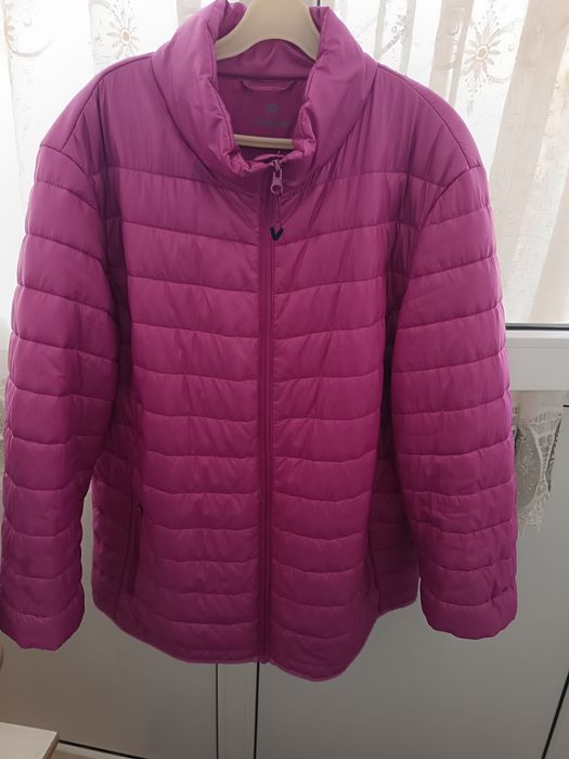 Продам куртку на весну