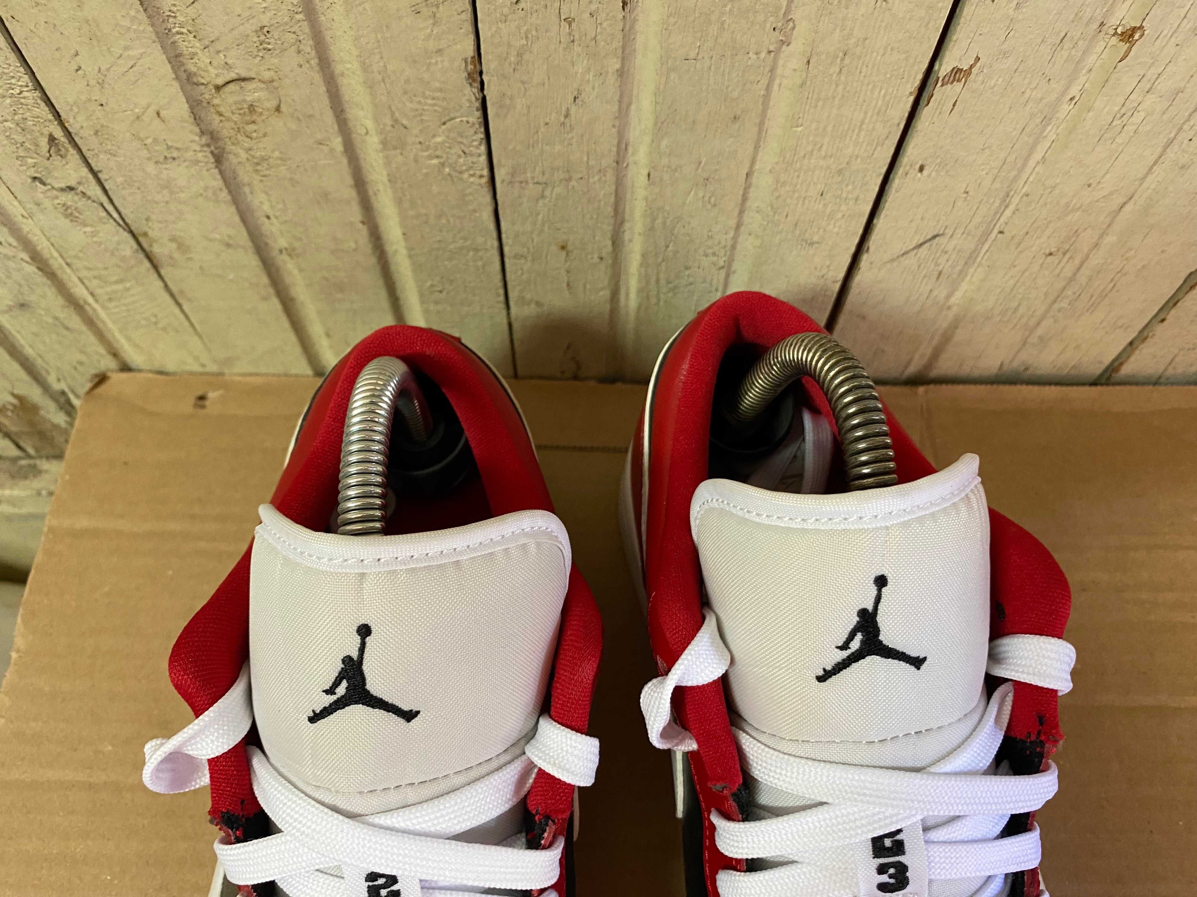 ''Nike Jordan 1 Low Chicago Flip''оригинални маратонки 40.5 номер