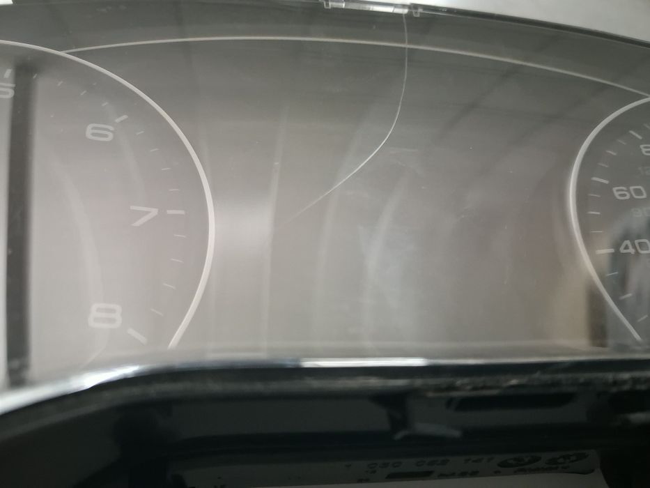 Километраж за Audi A8