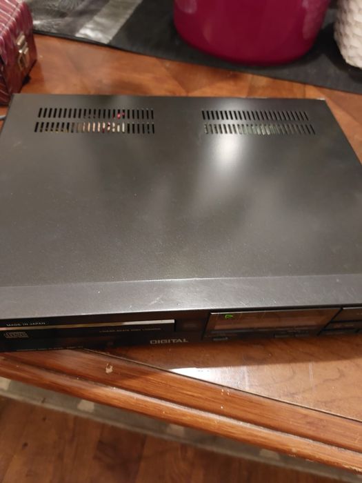 Sony cd player CDP 30