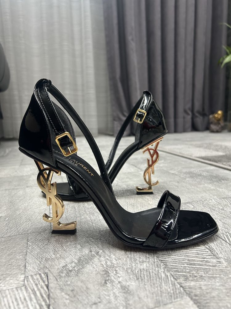 Дамски сандали на ток YSL