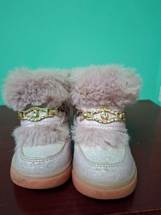 Обувь на девочку