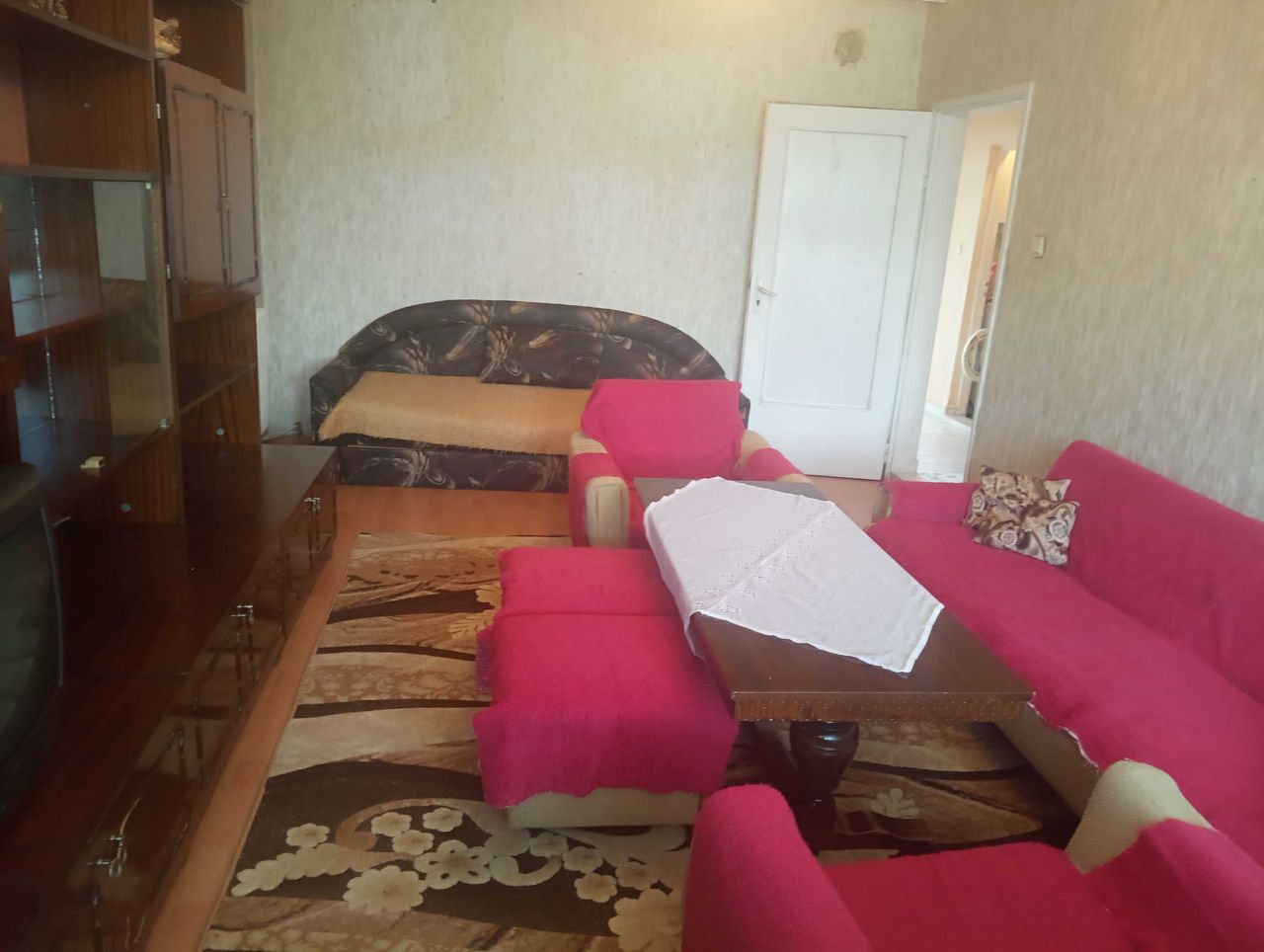 Дава се под наем Двустаен апартамент в Разград, Бели Лом - 74 кв.м за 204 € - Снимка #5