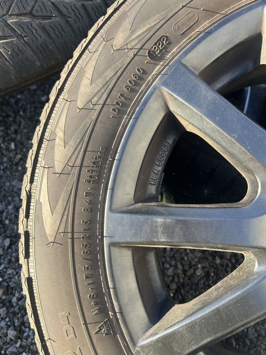 Vandute Jante aliaj toyota 4x100 cauciucuri iarna 175 65 15 dot 22