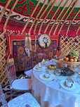 Аренда посуды и столы со стульями нового бренда Chiavari (Кьявари)