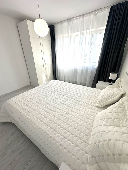 Regim hotelier. Ap. 3 camere decomandat, lux, Panini/BT