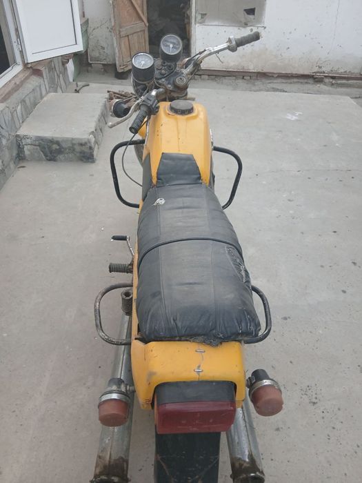 Mototsikl sotiladi tezda