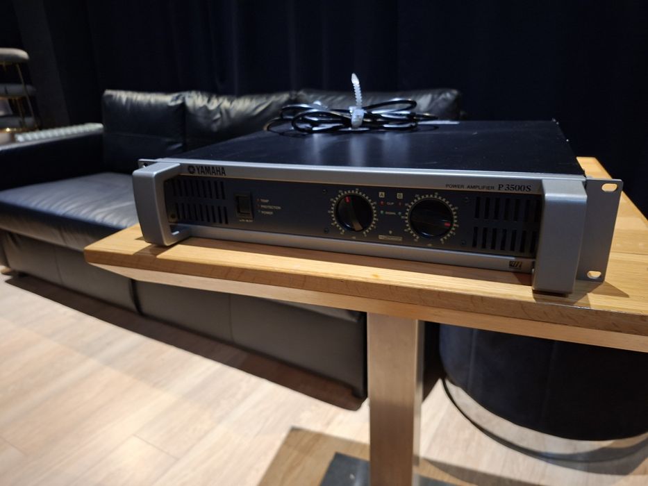 Yamaha P 3500 S усилвател