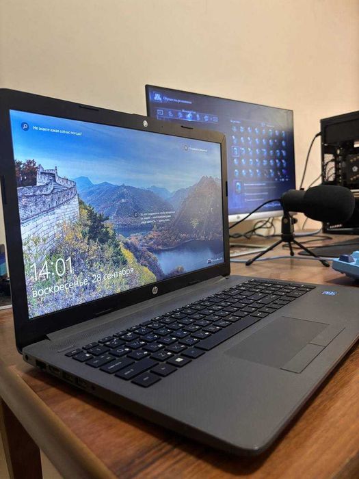 Ноутбук HP - Intel Pentium Silver N5030