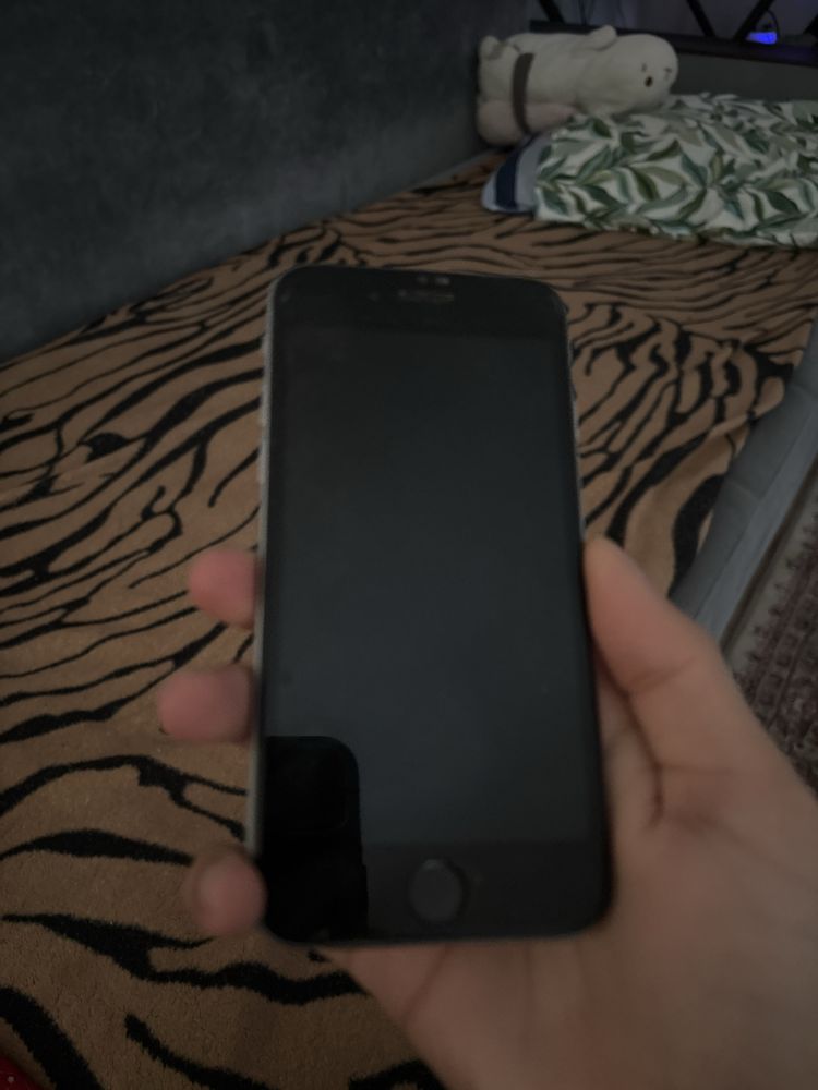 Iphone 6s в хорошом состаяние