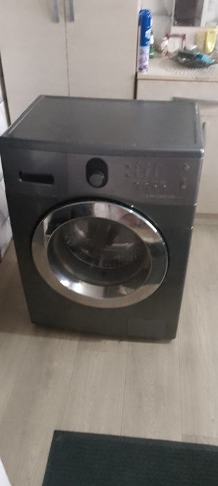 Продается стиральная машина автомат на запчасти.