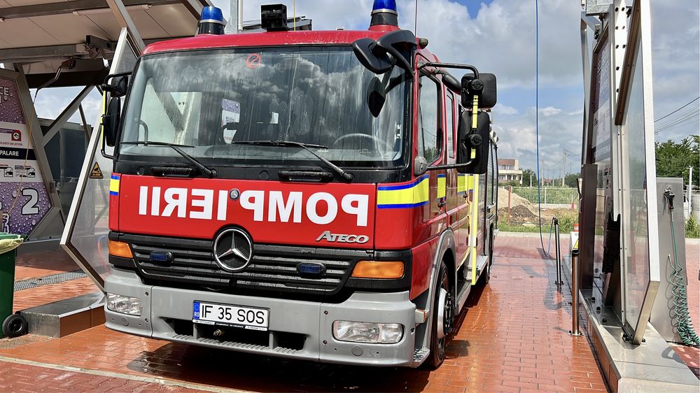 Masina de pompieri autospeciala stins incendii