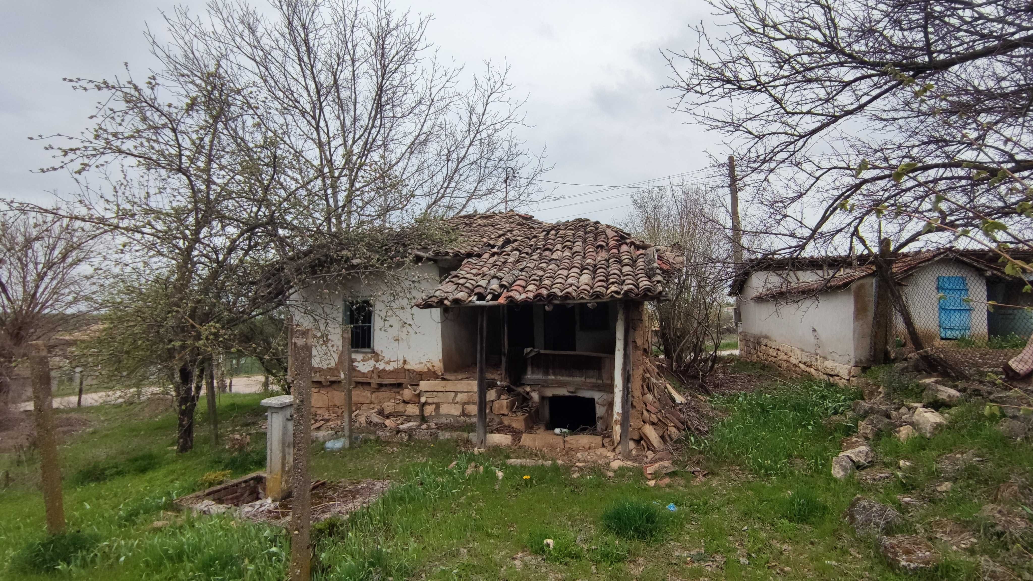 Къща в село Езерче, общ. Цар Калоян, Обл. Разград