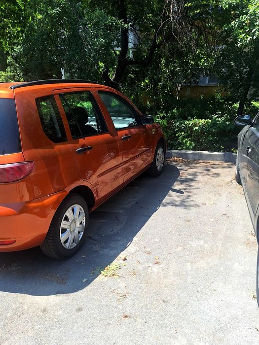 Mazda 2, acte la zi