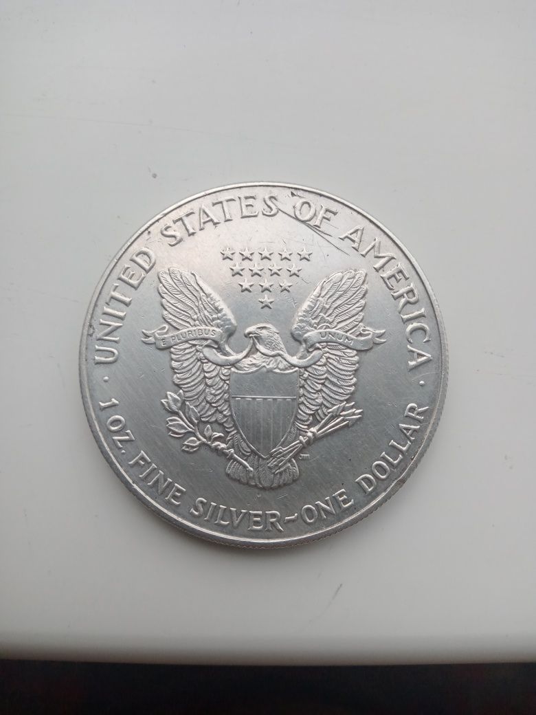 Американский доллар 1993 год серебро