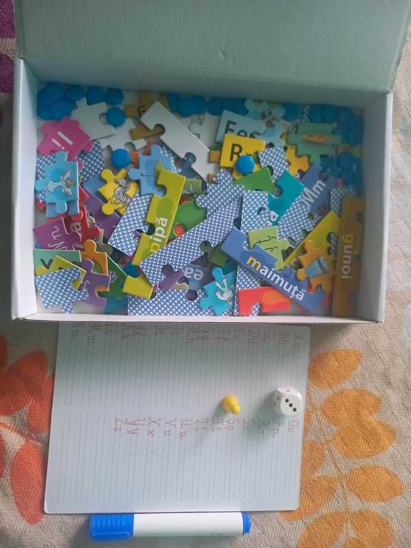 Alfabet puzzle  copii