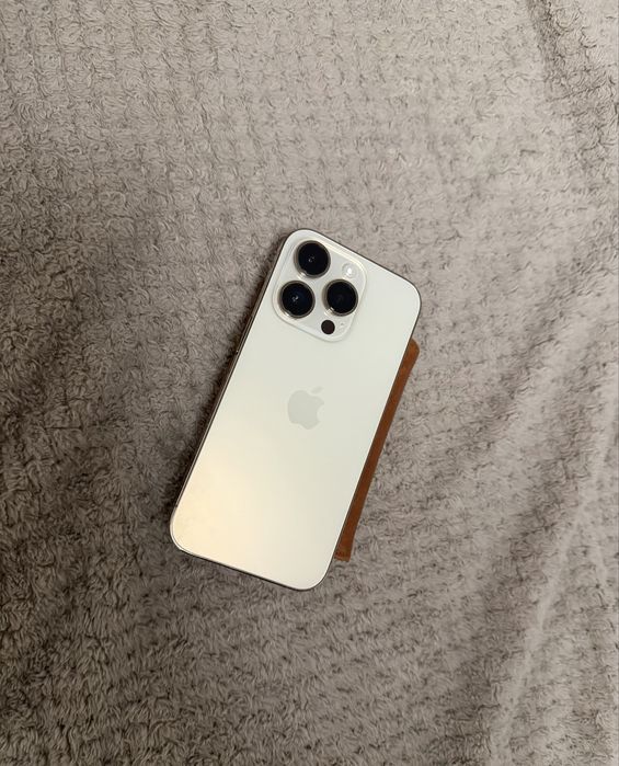 Iphone 14 pro, gold, 86%