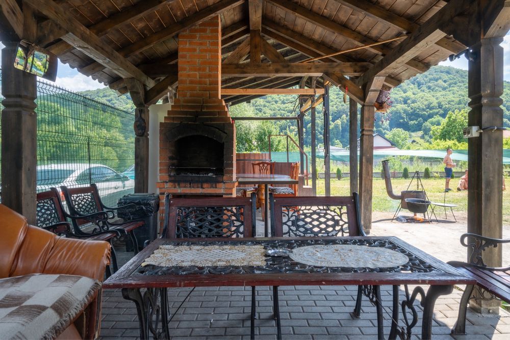 Cabana cu Ciubar in Dej (ocupata DE REVELION) 9000 lei