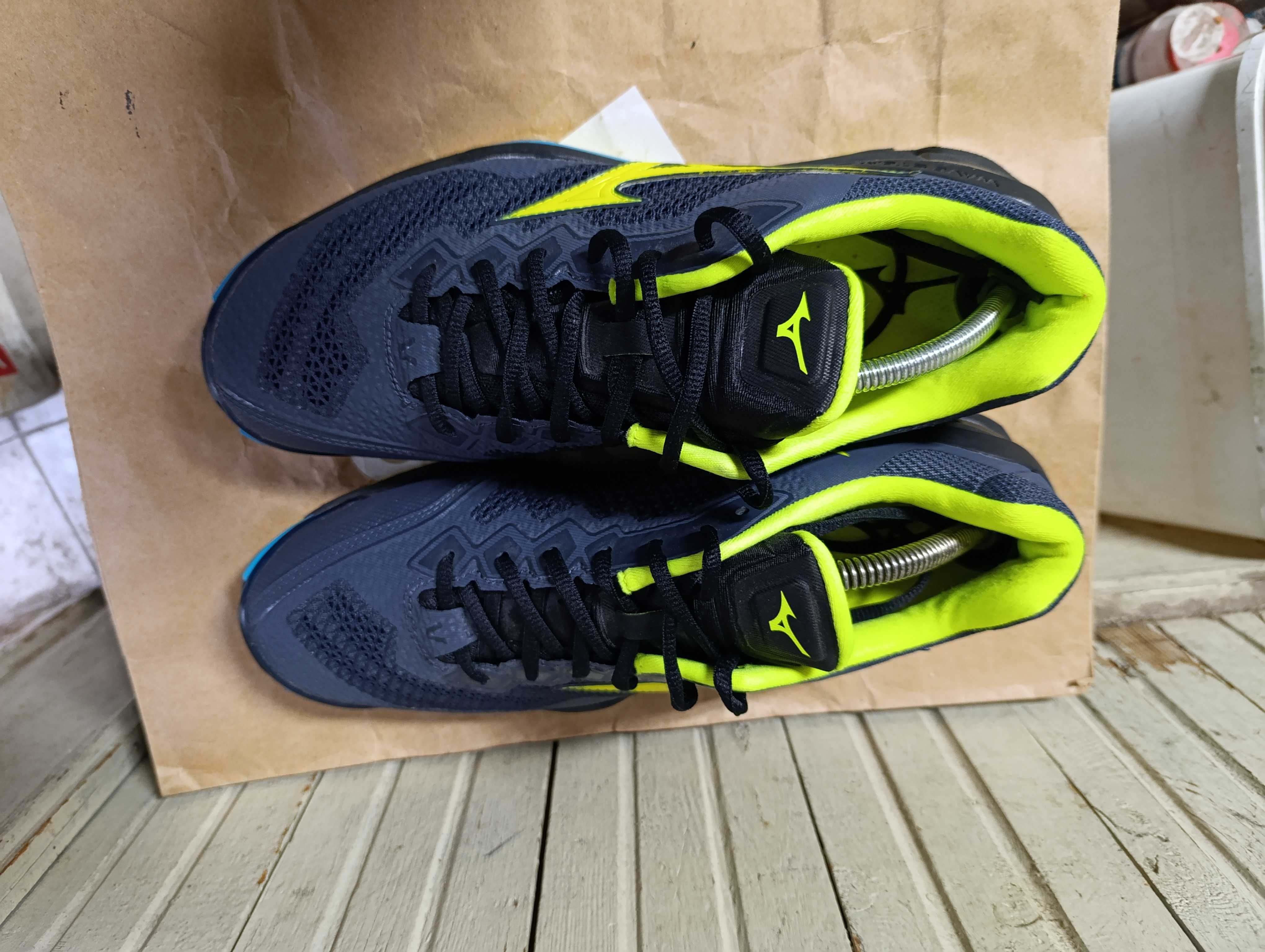 Mizuno Wave Stealth 5''оригинални маратонки 45.5 номер