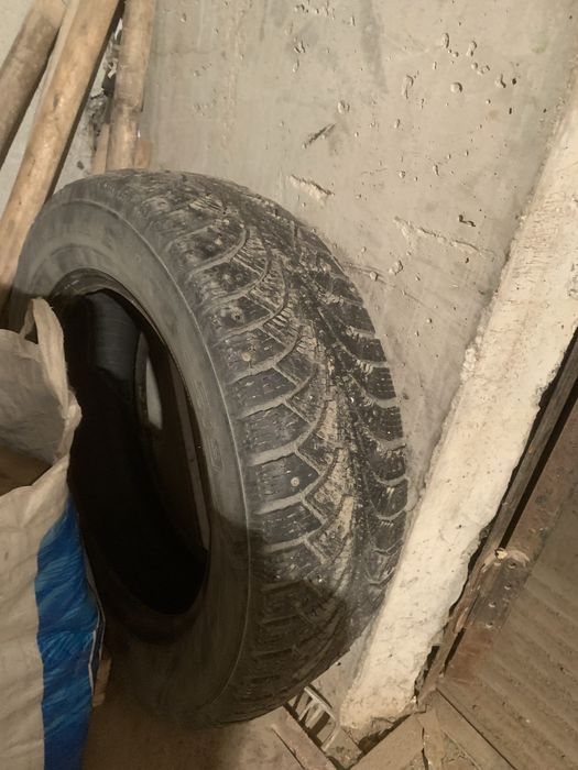 Продам 1 колесо без диска