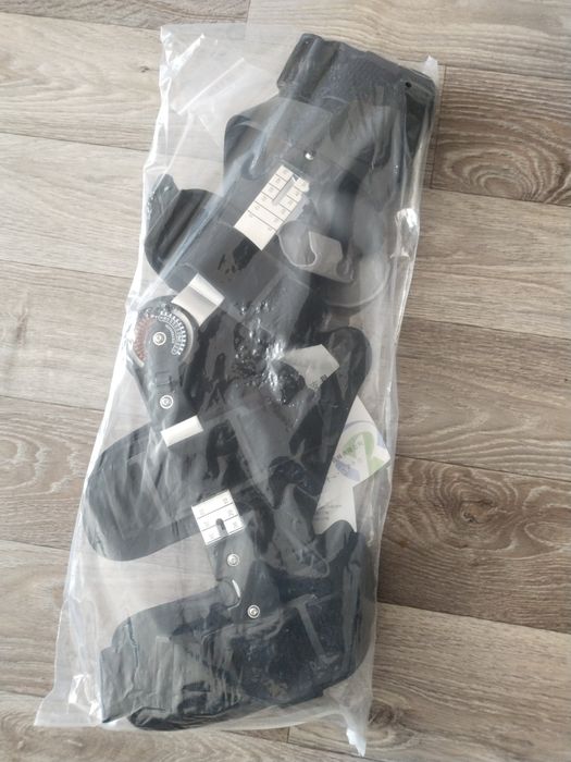 Шарнирный ортез на колено