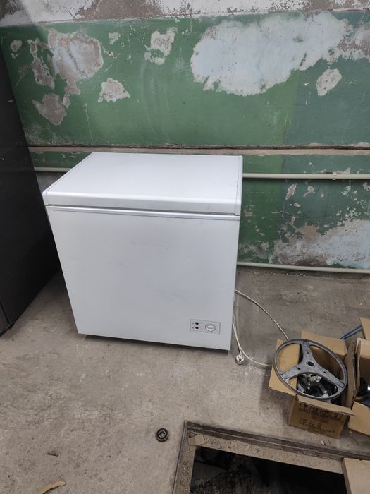 Продам морозильник