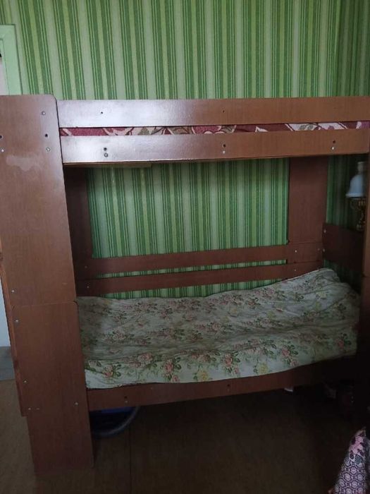 Продам двухъярусную кровать